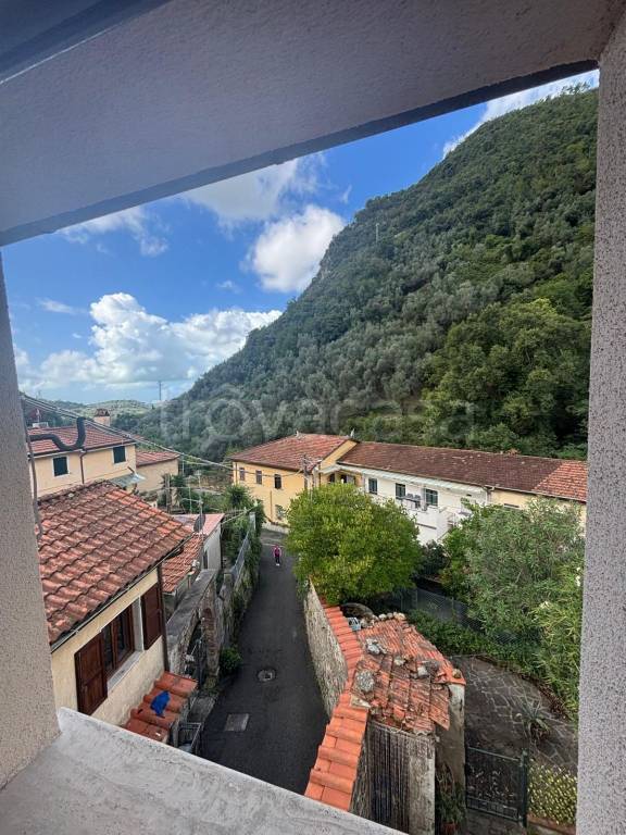 appartamento in vendita a Pietrasanta in zona Valdicastello