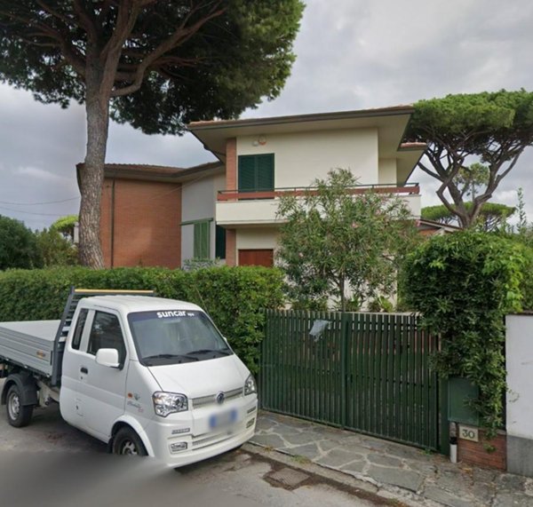 casa indipendente in vendita a Pietrasanta in zona Vignone