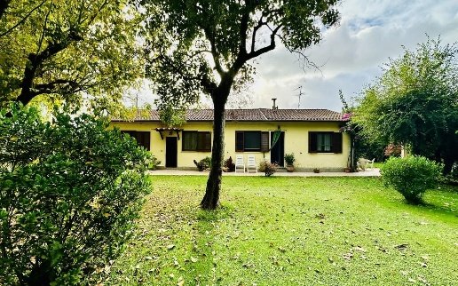 casa indipendente in vendita a Pietrasanta