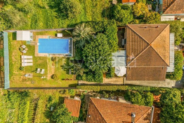 casa indipendente in vendita a Pietrasanta in zona Strettoia