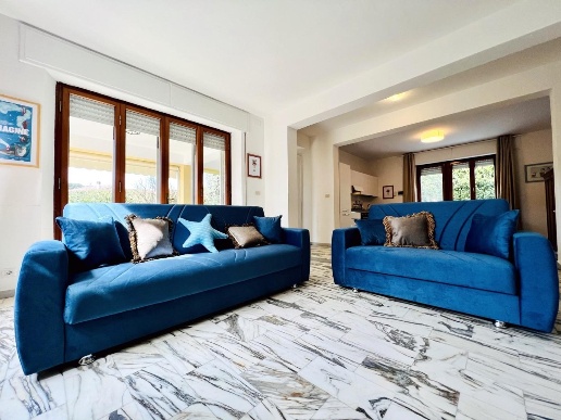 casa indipendente in vendita a Pietrasanta in zona Marina di Pietrasanta