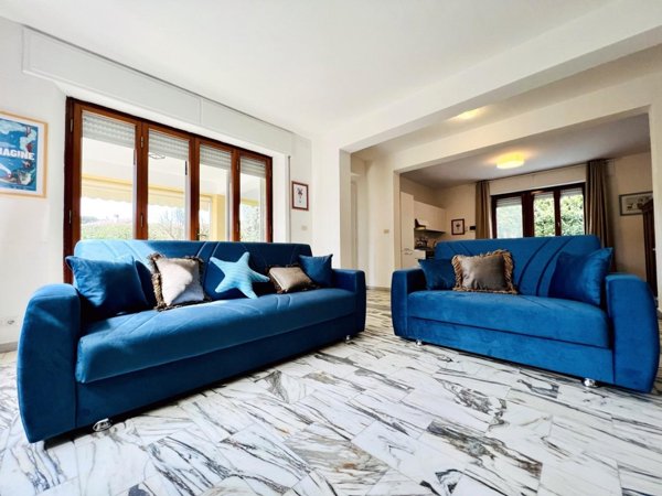 casa indipendente in vendita a Pietrasanta in zona Marina di Pietrasanta