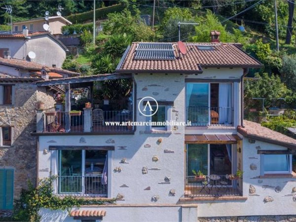 casa indipendente in vendita a Pietrasanta in zona Capriglia