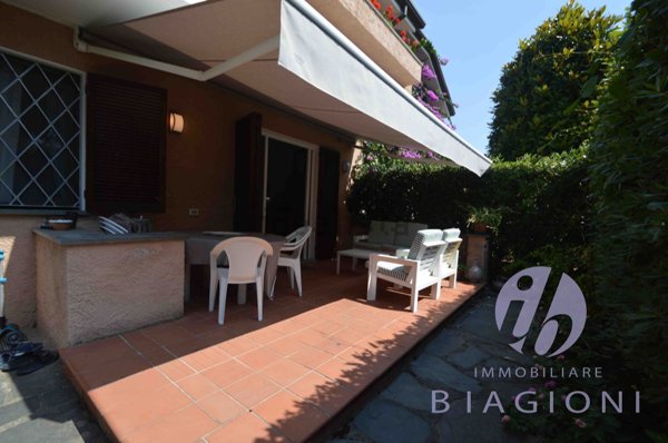 appartamento in vendita a Pietrasanta in zona Tonfano