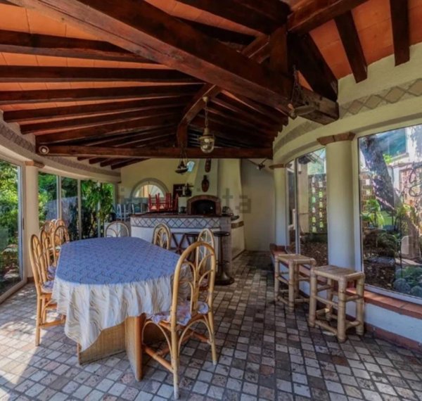 casa indipendente in vendita a Pietrasanta