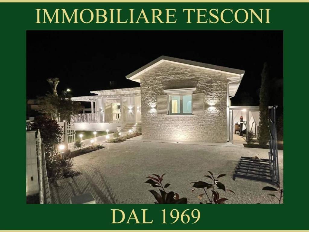 casa indipendente in vendita a Pietrasanta in zona Marina di Pietrasanta