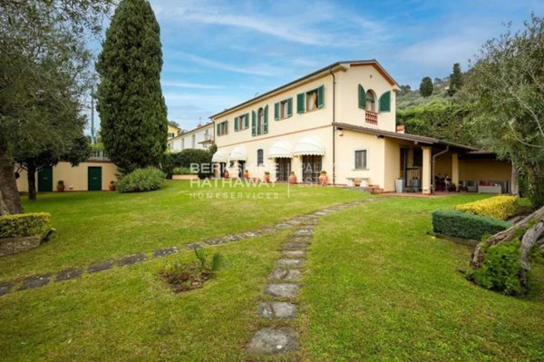 casa indipendente in vendita a Pietrasanta