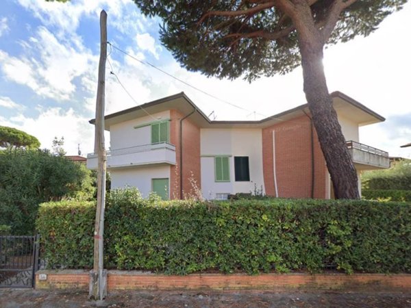 casa indipendente in vendita a Pietrasanta in zona Vignone