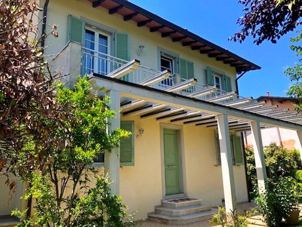 casa indipendente in vendita a Pietrasanta