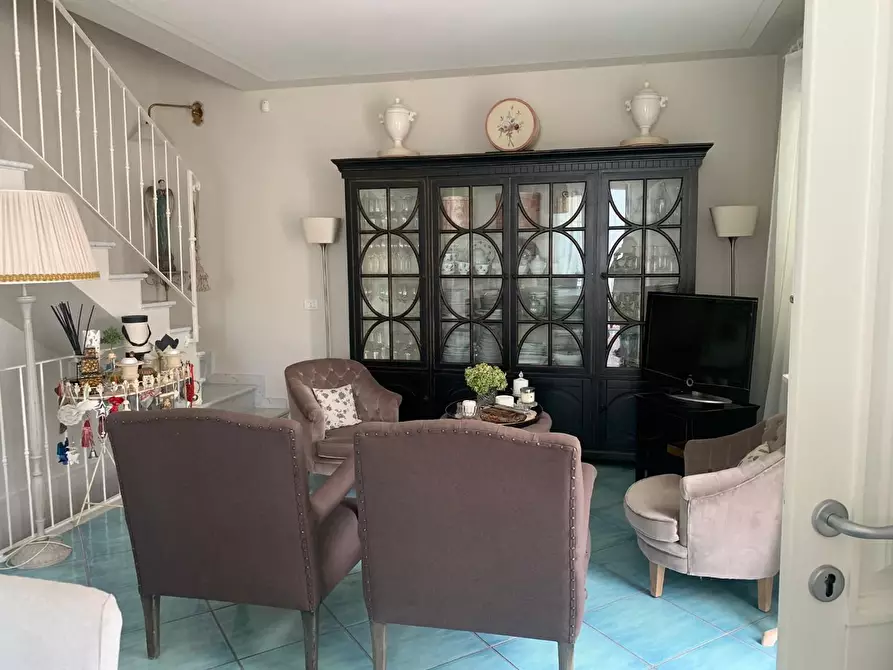 casa indipendente in vendita a Pietrasanta in zona Fiumetto