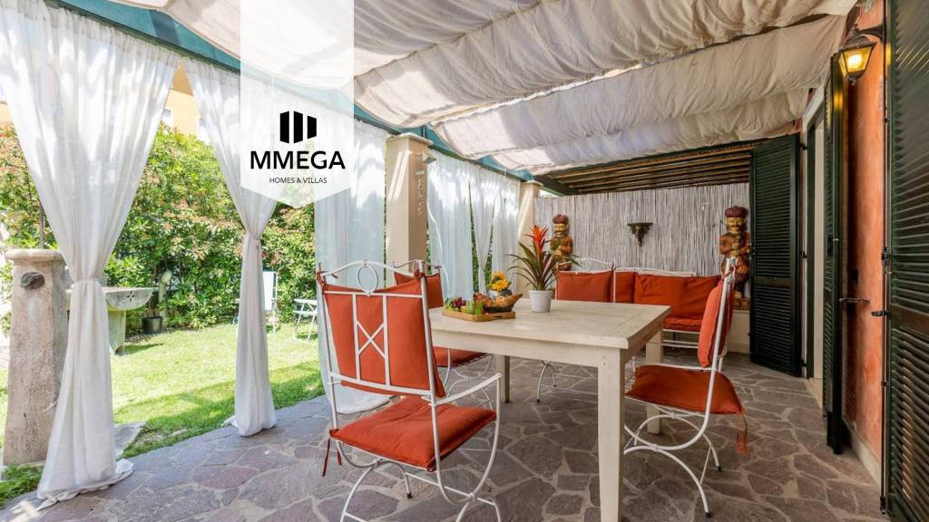 casa indipendente in vendita a Pietrasanta in zona Marina di Pietrasanta