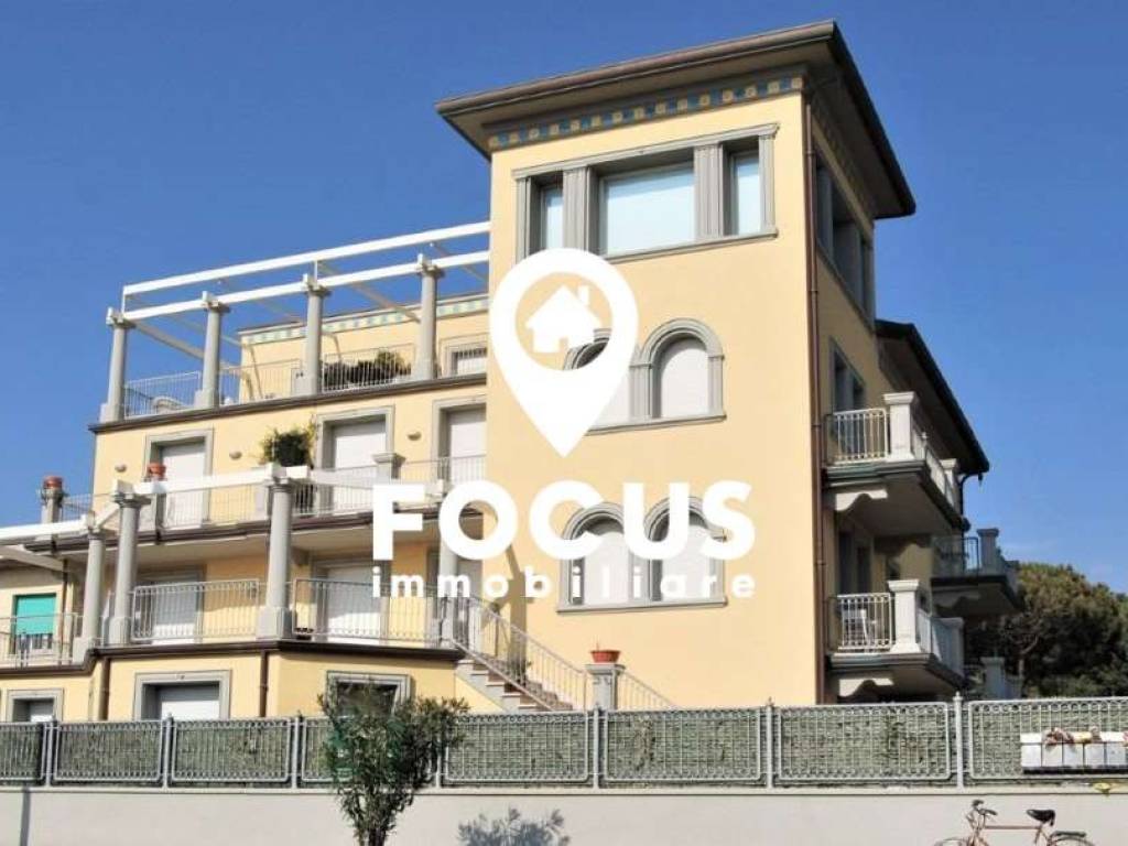 appartamento in vendita a Pietrasanta in zona Marina di Pietrasanta