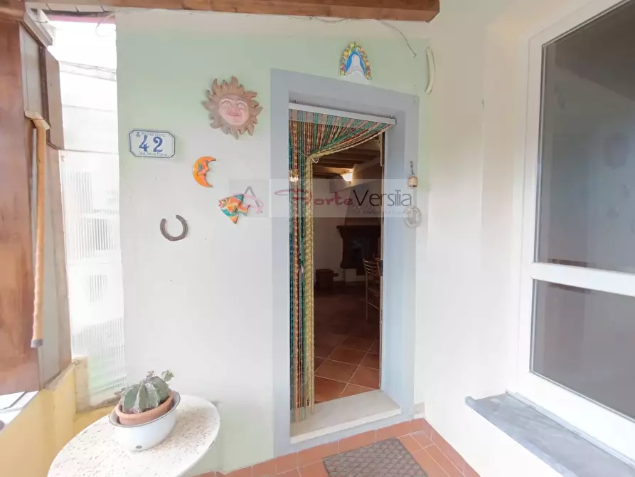 casa indipendente in vendita a Pietrasanta in zona Capriglia