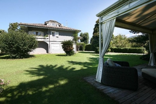 casa indipendente in vendita a Pietrasanta