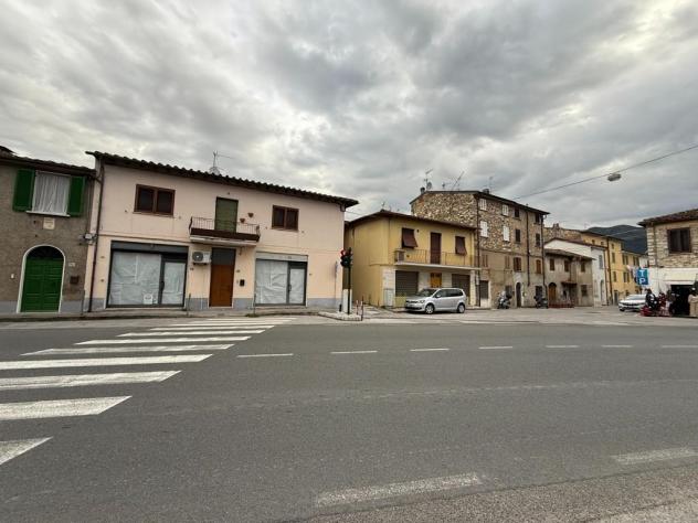 negozio in vendita a Pietrasanta