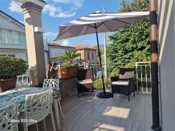 appartamento in vendita a Pietrasanta in zona Tonfano