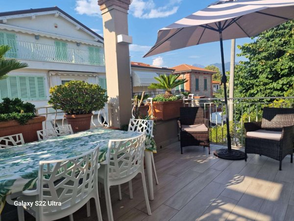 appartamento in vendita a Pietrasanta in zona Tonfano