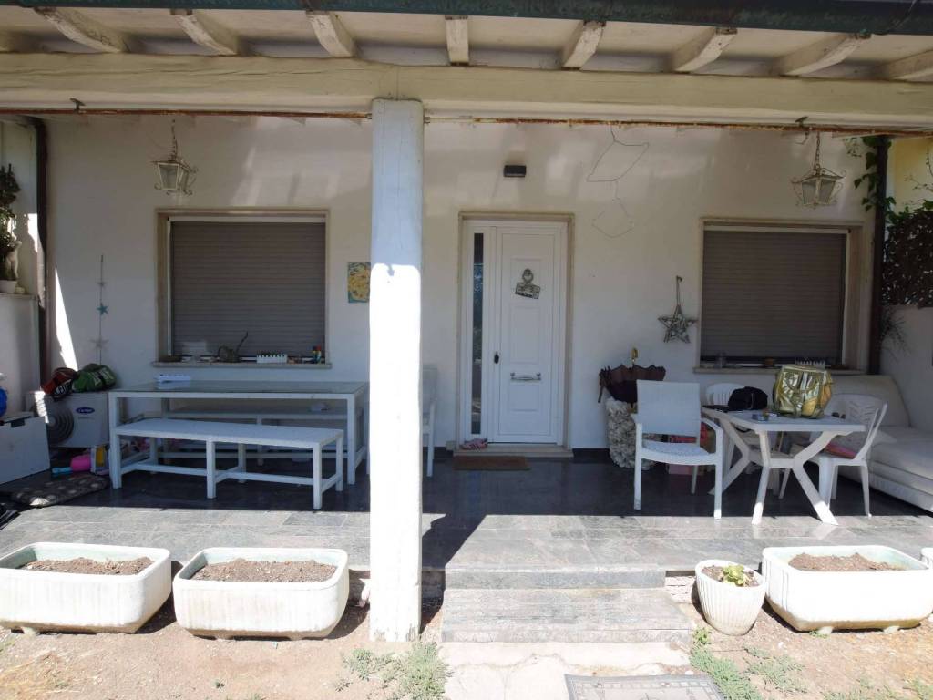 casa indipendente in vendita a Pietrasanta in zona Tonfano