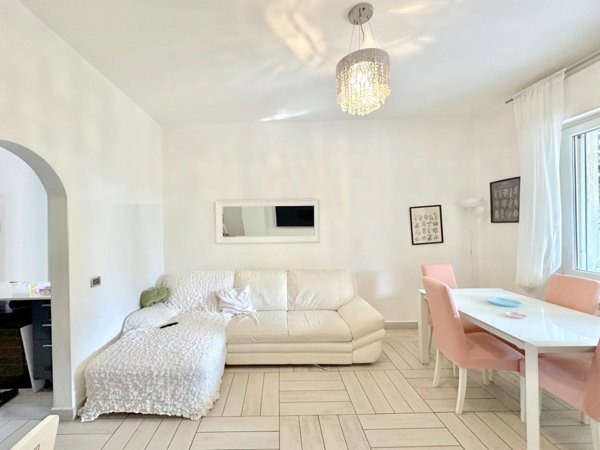 casa indipendente in vendita a Pietrasanta in zona Marina di Pietrasanta