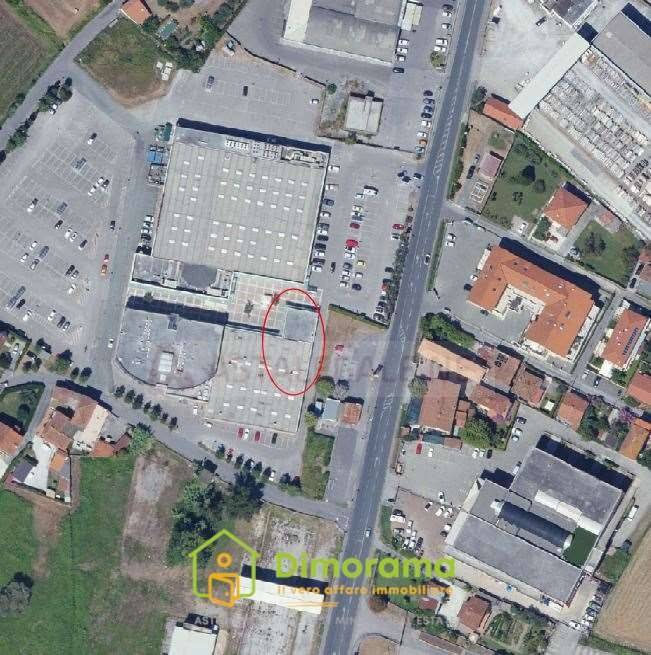 negozio in vendita a Pietrasanta