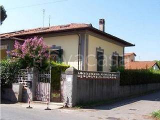 casa indipendente in vendita a Pietrasanta in zona Tonfano