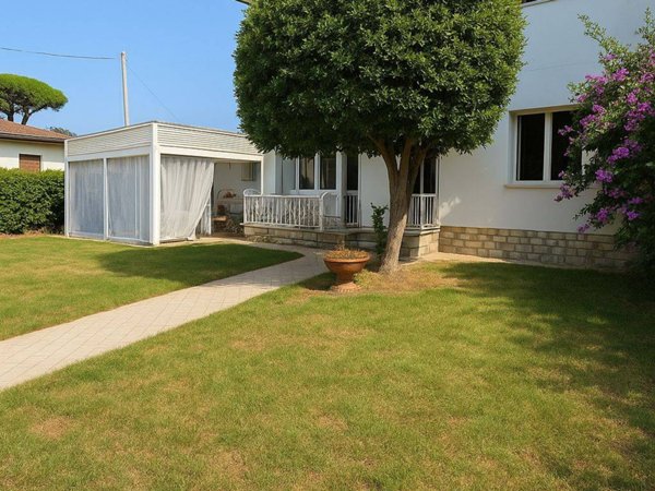 appartamento in vendita a Pietrasanta in zona Marina di Pietrasanta