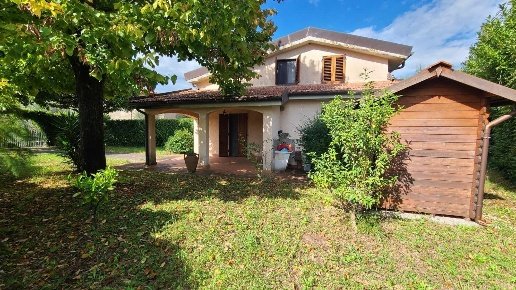 casa indipendente in vendita a Pietrasanta