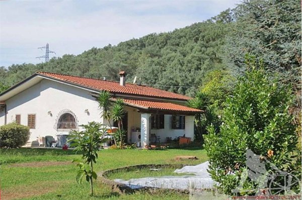 casa indipendente in vendita a Pietrasanta