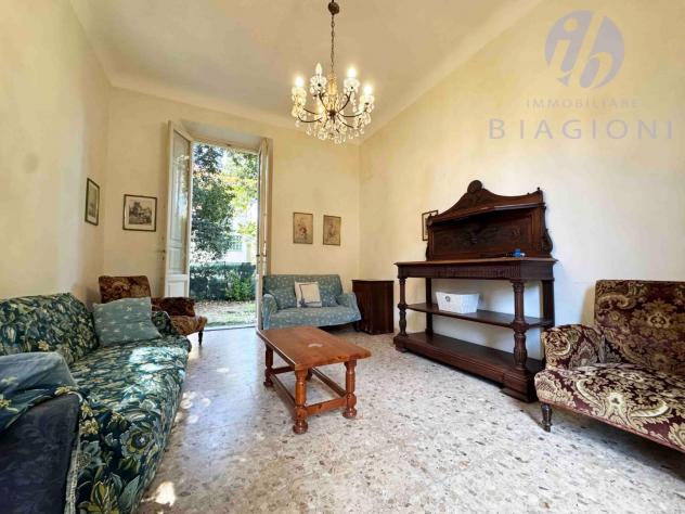 casa indipendente in vendita a Pietrasanta in zona Tonfano
