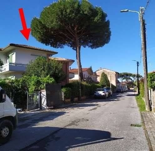 appartamento in vendita a Pietrasanta in zona Vignone