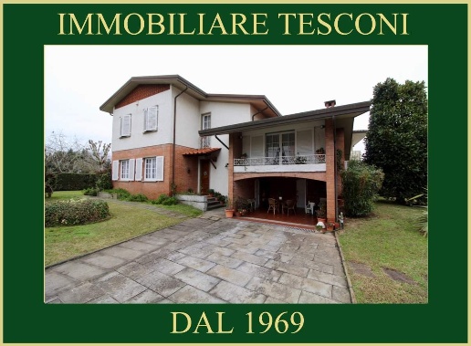 casa indipendente in vendita a Pietrasanta in zona Focette