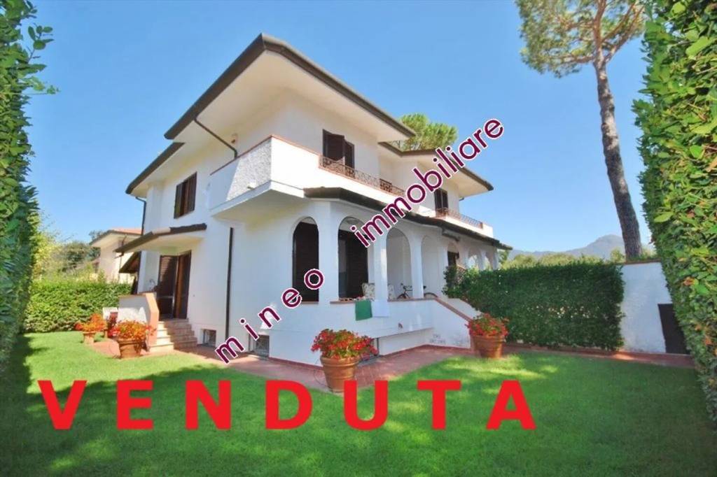 casa indipendente in vendita a Pietrasanta in zona Marina di Pietrasanta