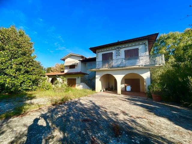 casa indipendente in vendita a Pietrasanta