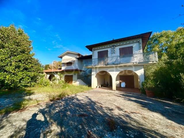 casa indipendente in vendita a Pietrasanta
