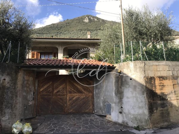casa indipendente in vendita a Pietrasanta