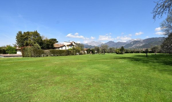 casa indipendente in vendita a Pietrasanta