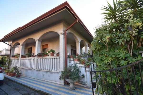 casa indipendente in vendita a Pietrasanta