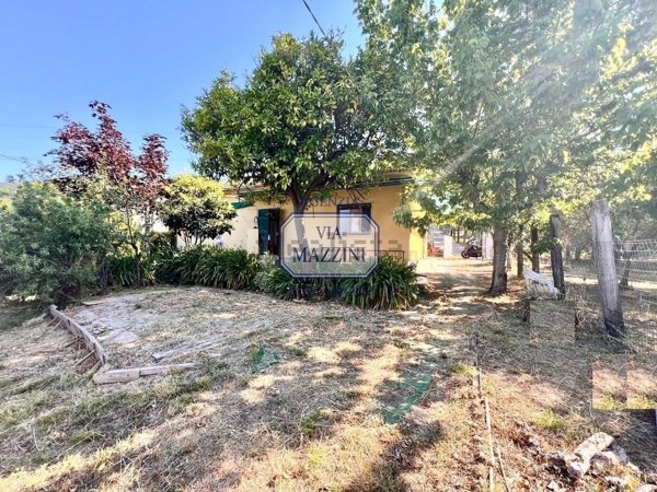 casa indipendente in vendita a Pietrasanta