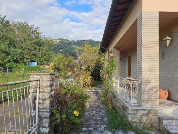 casa indipendente in vendita a Pietrasanta