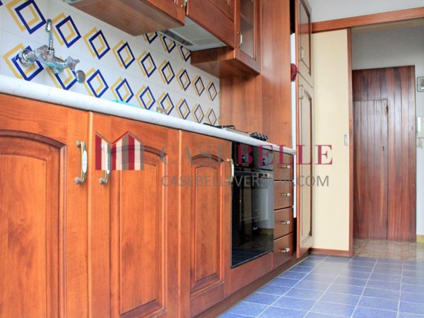 casa indipendente in vendita a Pietrasanta in zona Tonfano