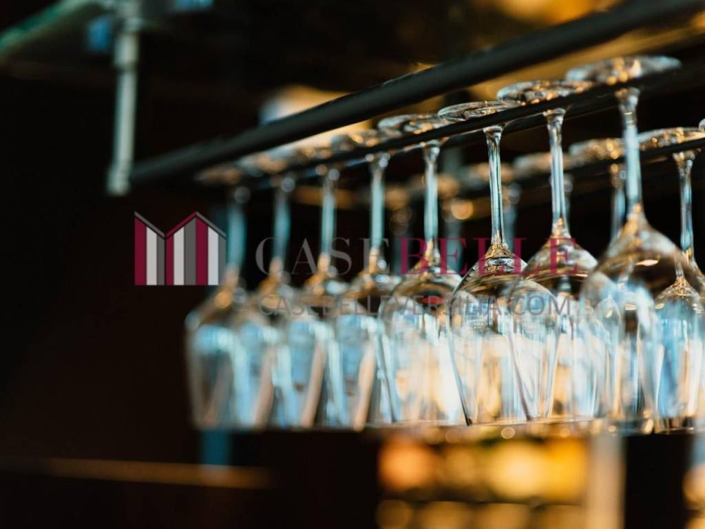 negozio in vendita a Pietrasanta in zona Tonfano