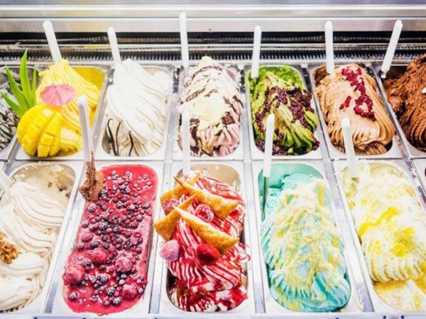 negozio in vendita a Pietrasanta