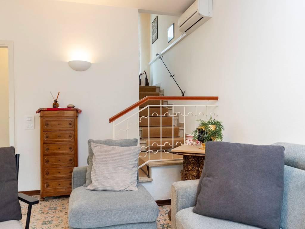 casa indipendente in vendita a Pietrasanta in zona Fiumetto