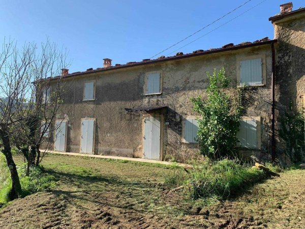 casa indipendente in vendita a Pietrasanta