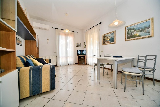 appartamento in vendita a Pietrasanta in zona Tonfano