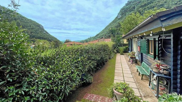 casa indipendente in vendita a Pietrasanta