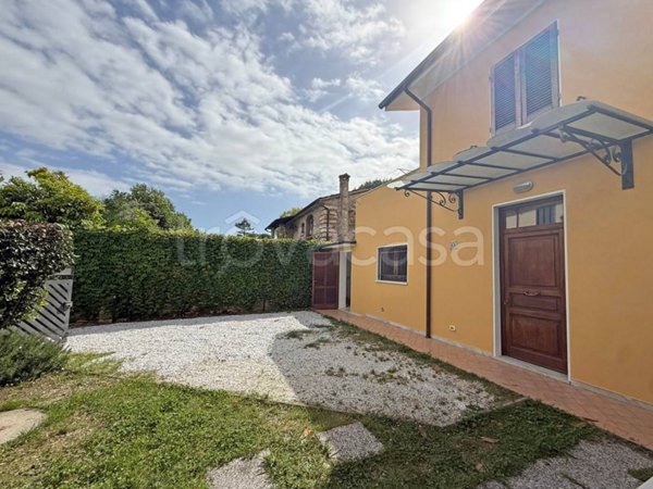 casa indipendente in vendita a Pietrasanta