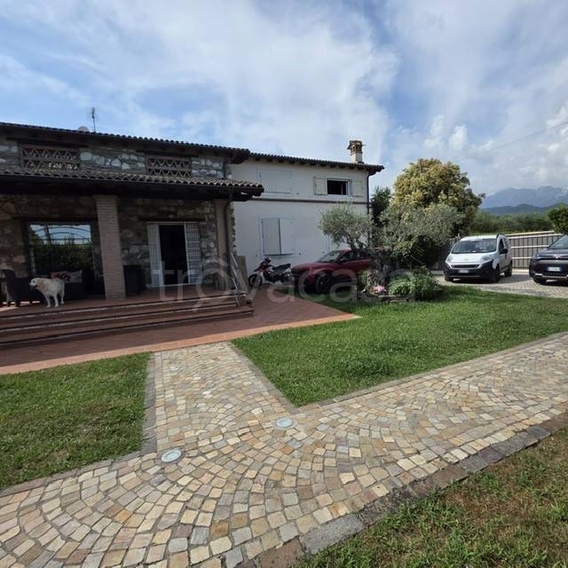 casa indipendente in vendita a Pietrasanta