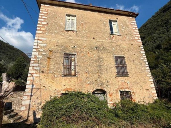 casa indipendente in vendita a Pietrasanta