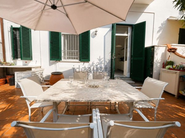 appartamento in vendita a Pietrasanta in zona Fiumetto